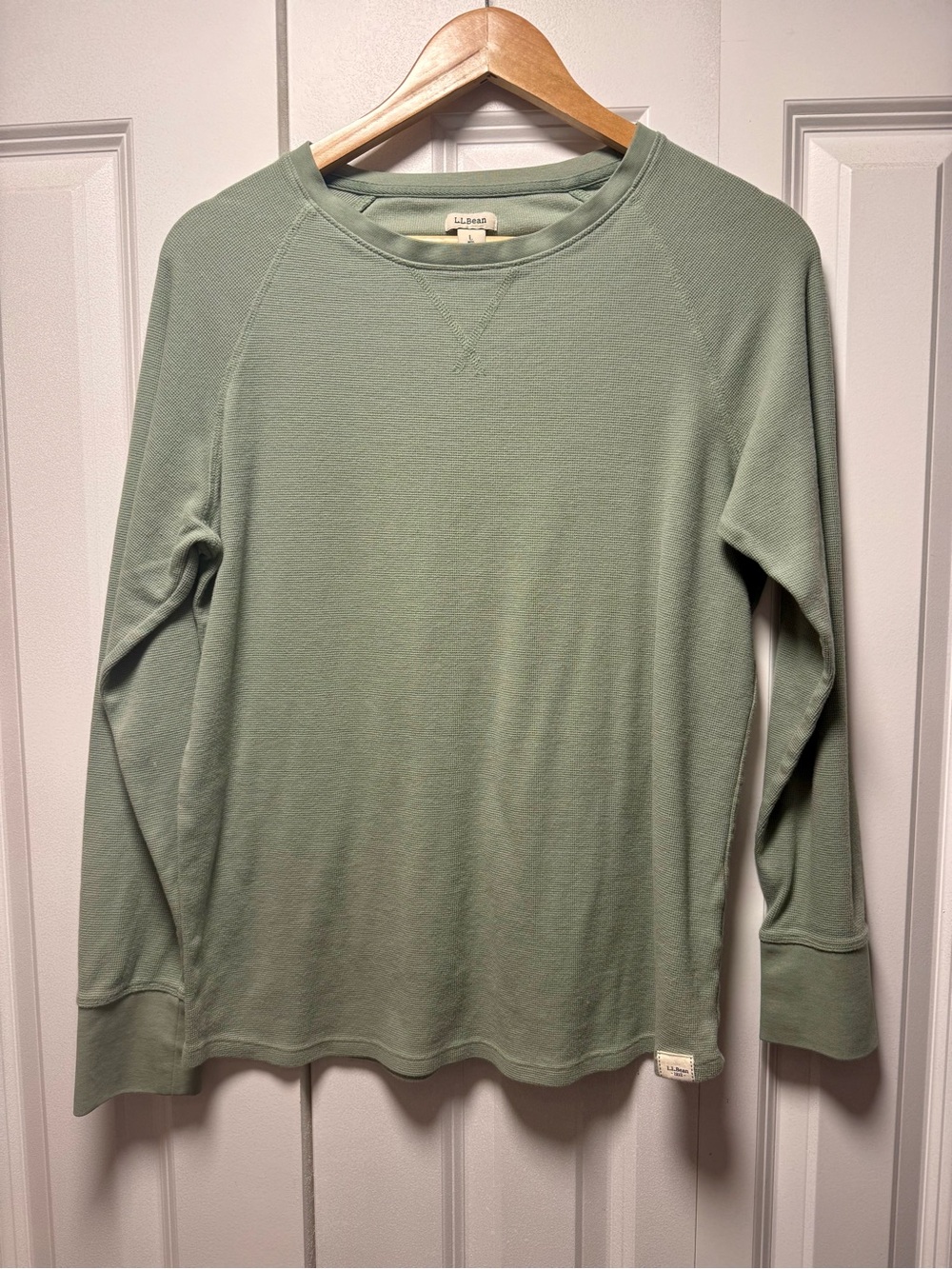 Women’s Lightweight Sage Green Crewneck Thermal Shirt